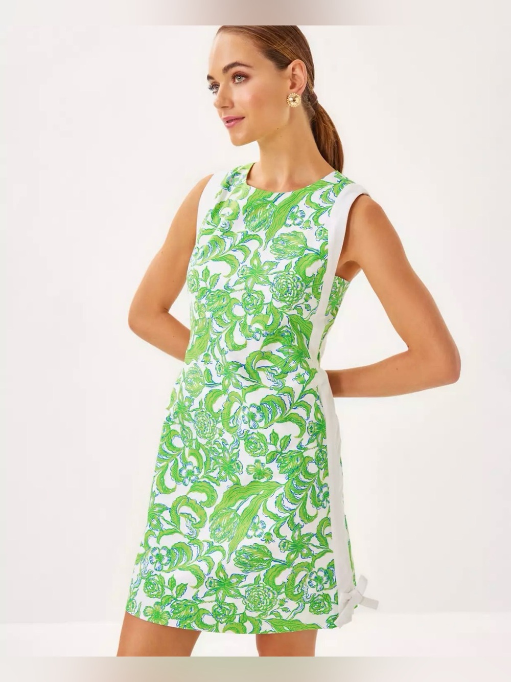 Lilly Pulitzer Beckler shift dress in Resort White Daffodil Hill size 6